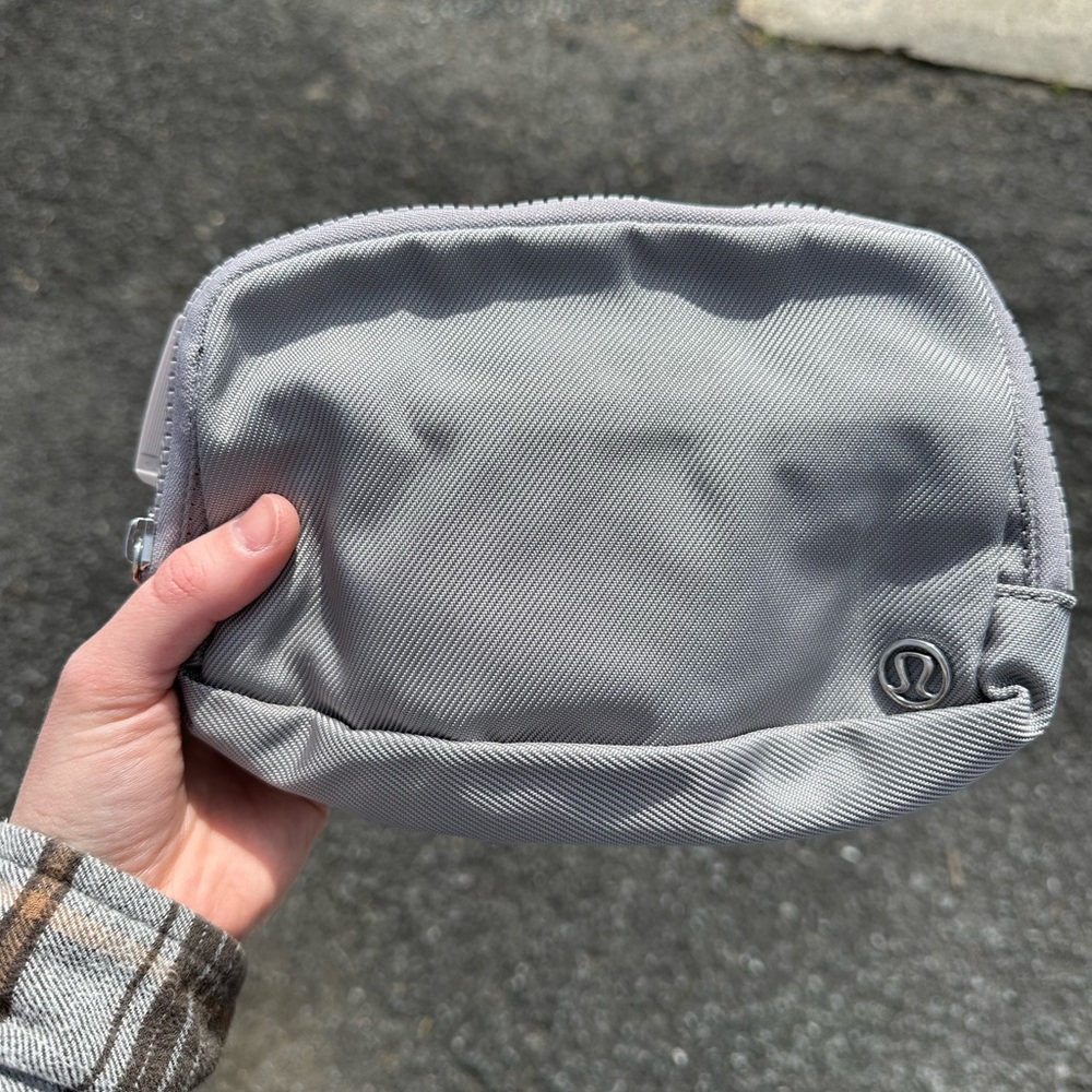 RARE/OG Lululemon belt bag